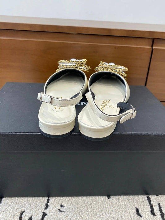 CC Classic Camellia Flat Slingback White Leather 729343
