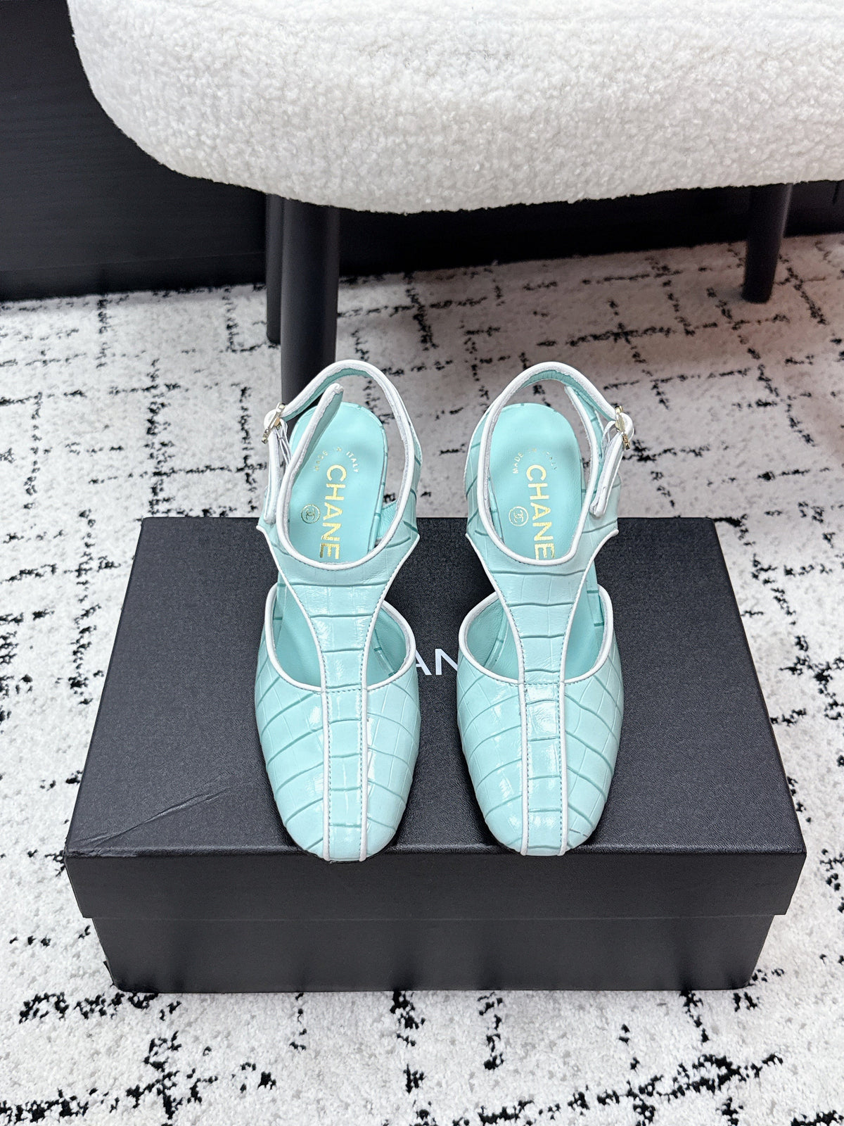 CC SS26 Slingbacks 9.5cm Blue White Crocodile Embossed Patent Calfskin 679033
