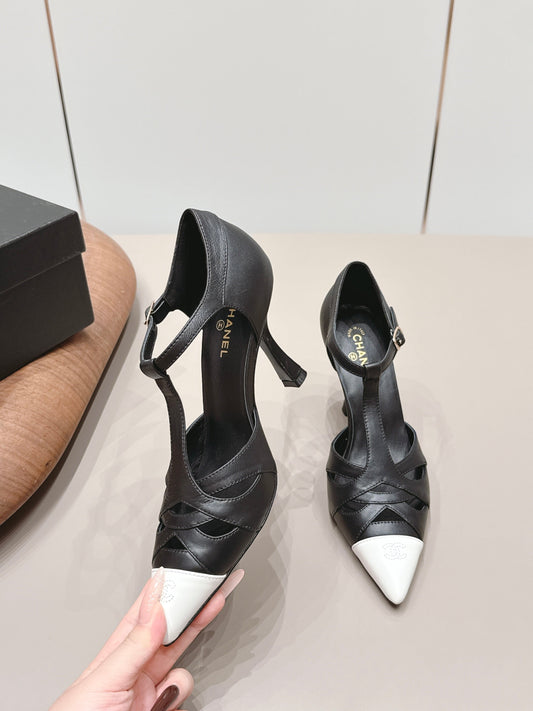 CC 26s Pointed-toe Slingback 9.5cm White Black Sheepskin 876257