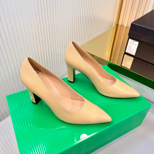 CC 26s Pumps 8.5cm Beige Lambskin 924311