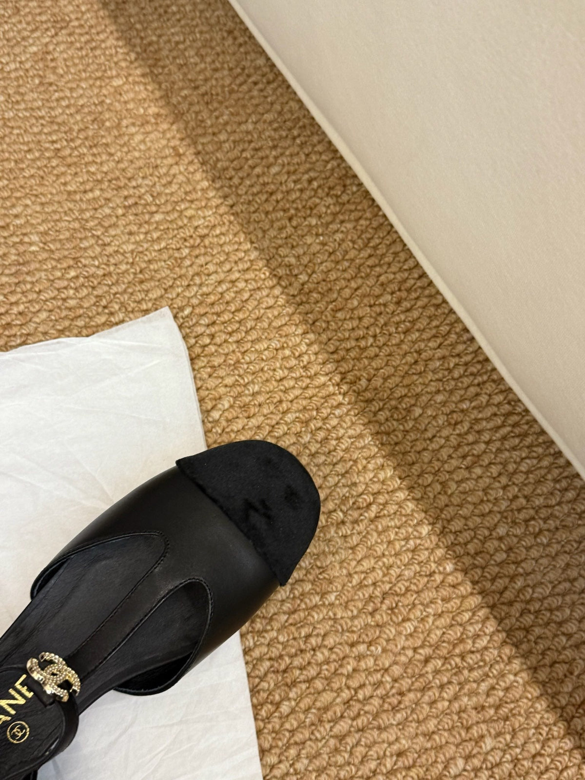 CC 26s Slingback Shoes In Black Calfskin And Suede Gold Hardware