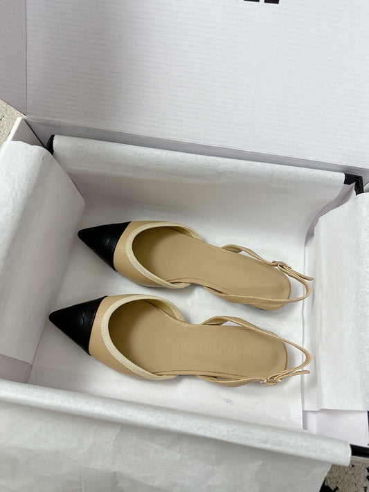 CC Slingback Pointed Beige Black Leather 628300