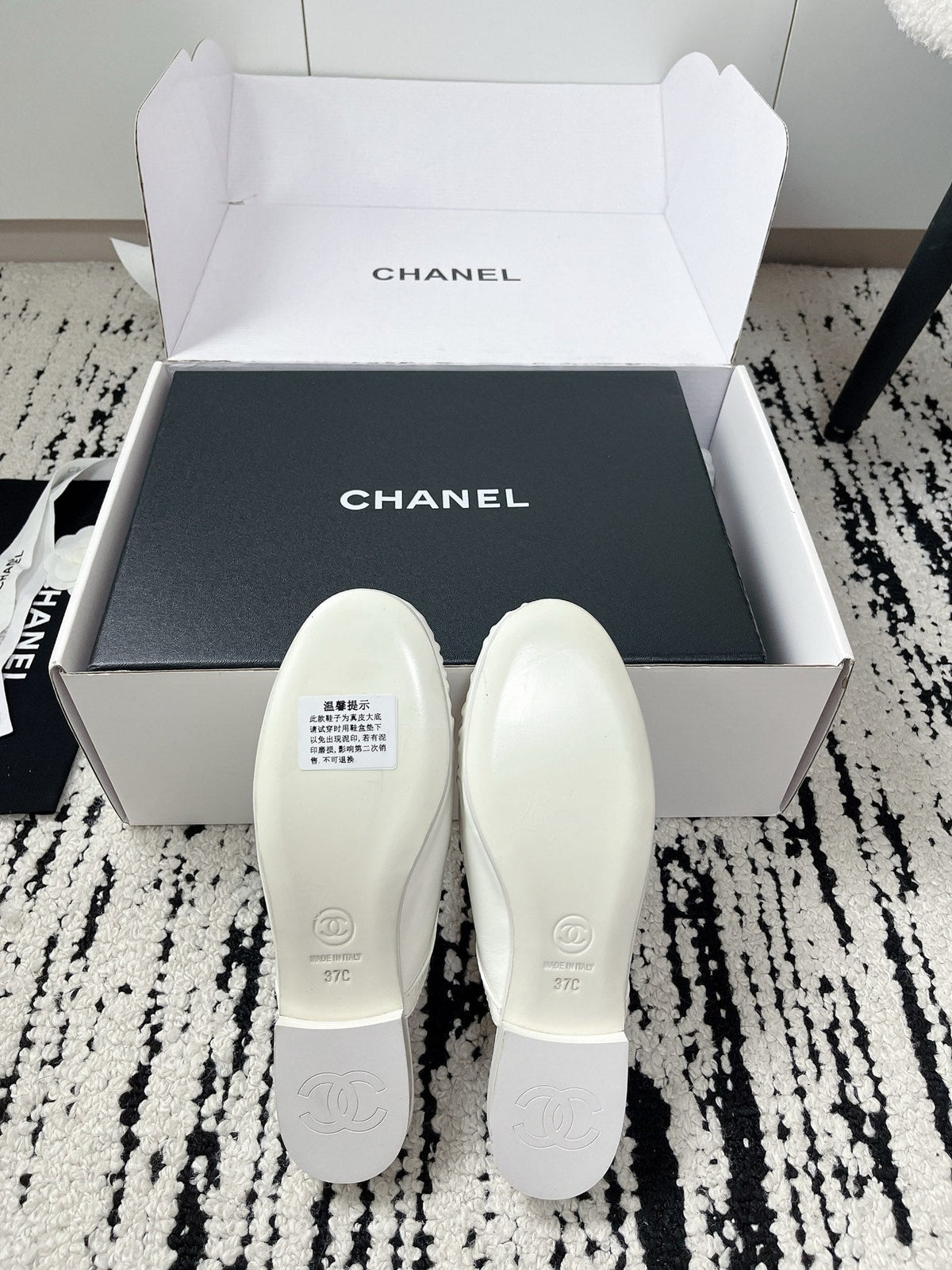 CC 26A Métiers d’art 2026 Slingback White Glossy Sheepskin 900759