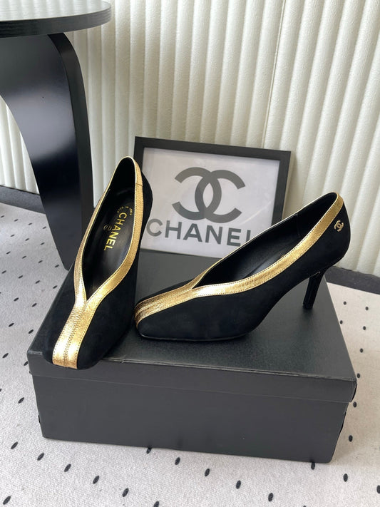 CC 26s Matthieu Blazy Pump 9.5cm Black Suede 807482