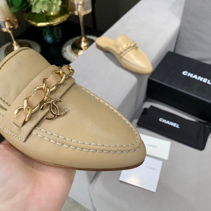 CC Chain Trim Mules Beige Cowhide Leather 874948