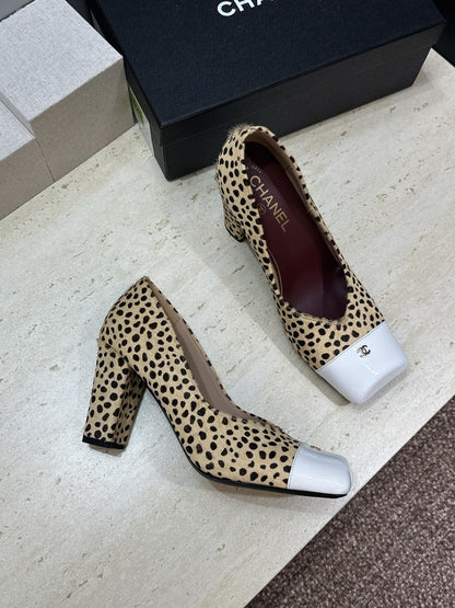 CC Cap Toe Pumps 90mm Leopard Beige White Pony Hair & Patent Leather 896860