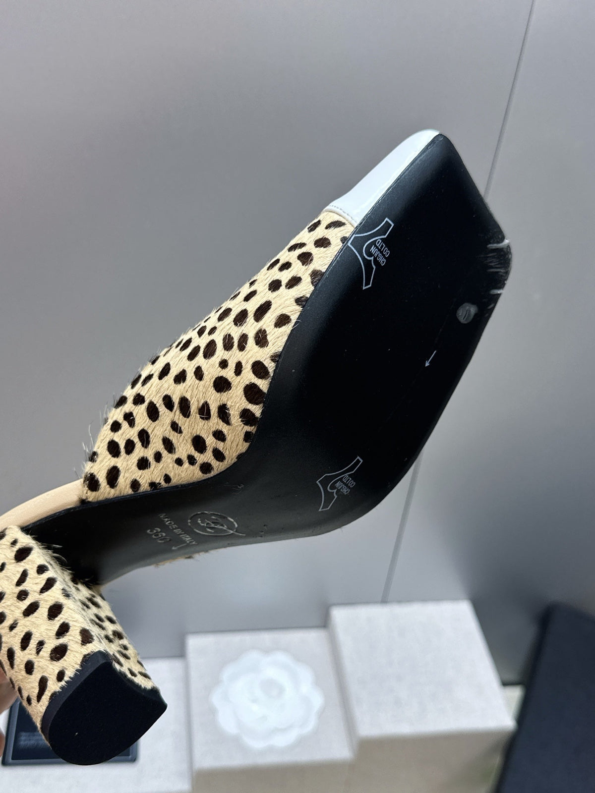 CC Cap Toe Mules 90mm Leopard Beige White Pony Hair & Patent Leather 896857