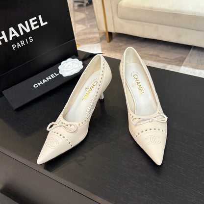 CC Bow Pointed Toe Pumps 6.5cm Cream Leather 912935
