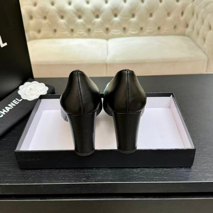 CC Spring-Summer 2026 Pump 9cm Mint Blue Black Patent Leather Sheepskin