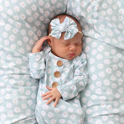Soft Green Daisy Newborn Baby Knot Gown & Hat