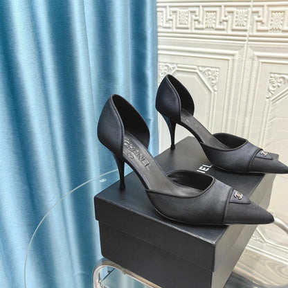 Chanel 26ss Retro Hollow-Out Pointed-Toe 70 Vintage Black in Calfskin 712470