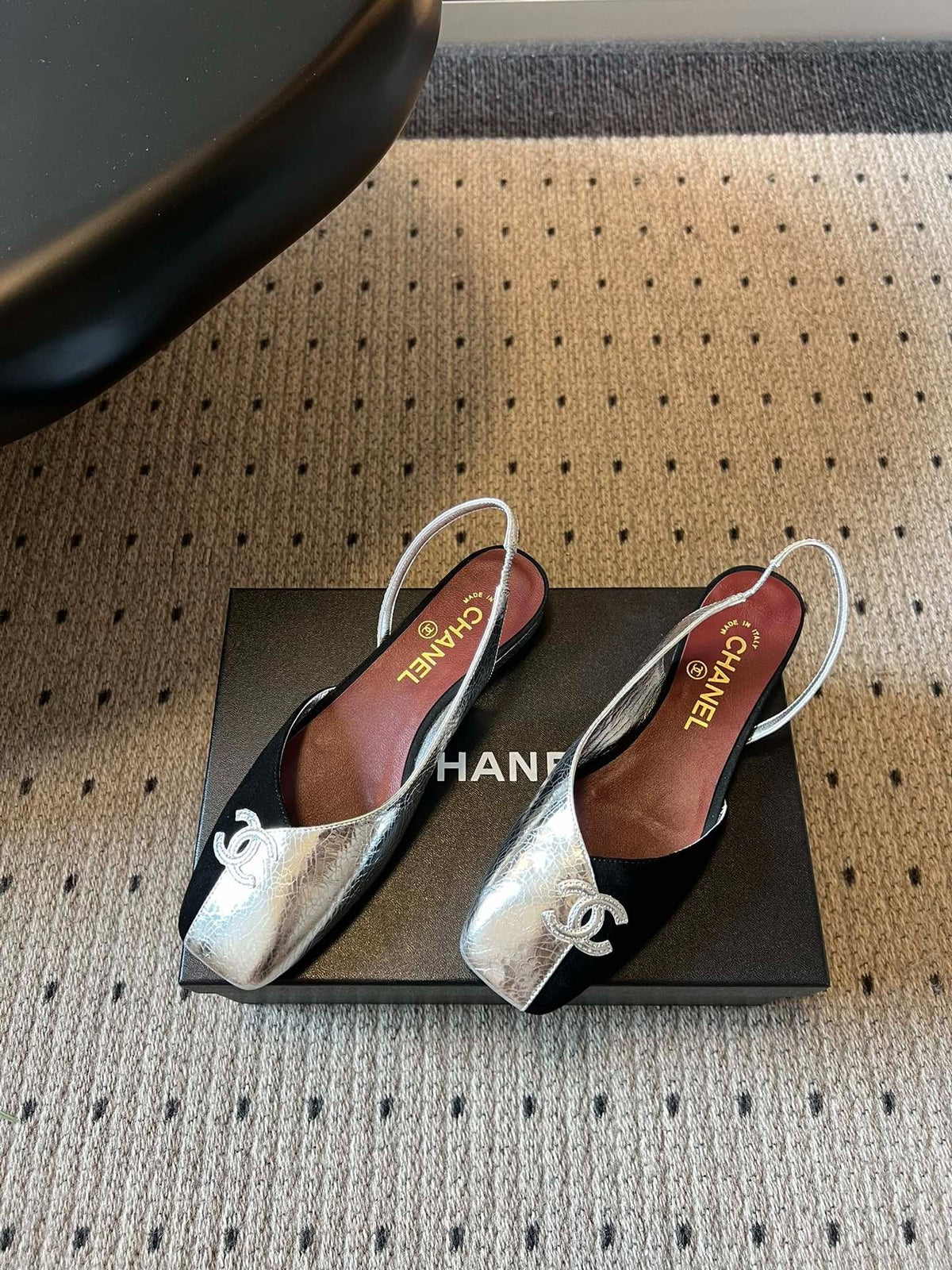 Chanel 26SS Color-Blocked Slingback Silver Black in Lambskin 708085