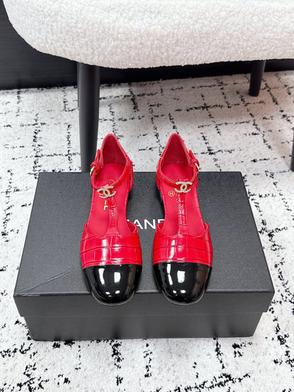 CC SS26 Mary Jane T Strap Black Red Crocodile Embossed Patent Calfskin 679017