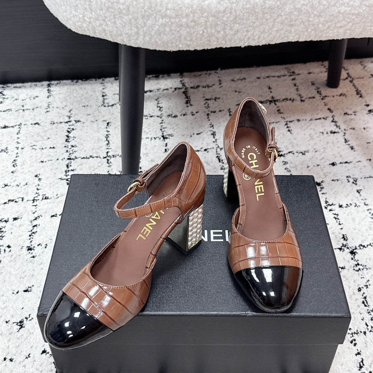CC SS26 Mary Jane Pumps Black Brown Crocodile Embossed Patent Calfskin 679021