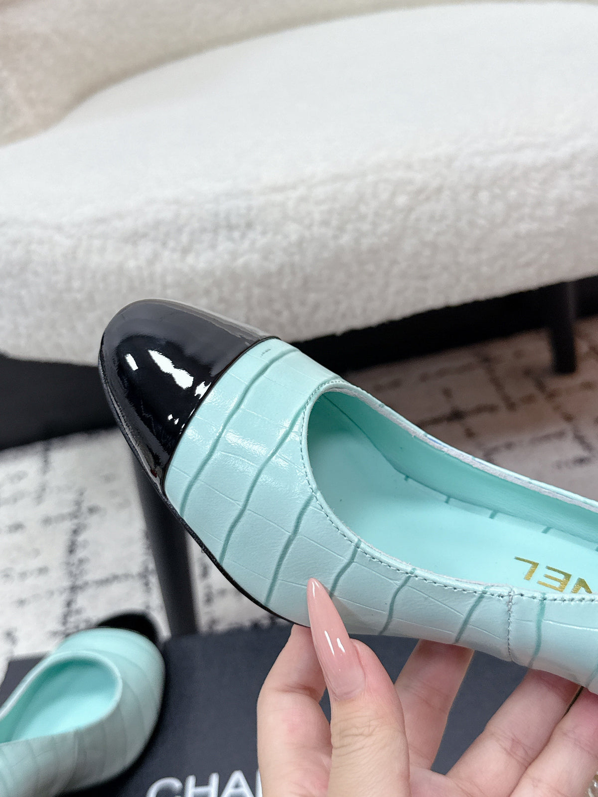 CC SS26 Pump Black Blue Crocodile Embossed Patent Calfskin 679029