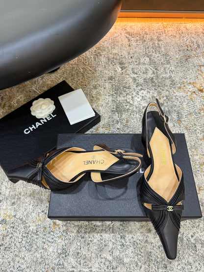 CC 26 𝑭𝑾 Pointed Toe Back Strap Slingback 6.5cm Black Sheepskin 892578