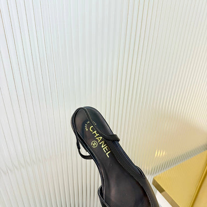 CC 26 Slingback Flat Black Gold Lambskin 714028