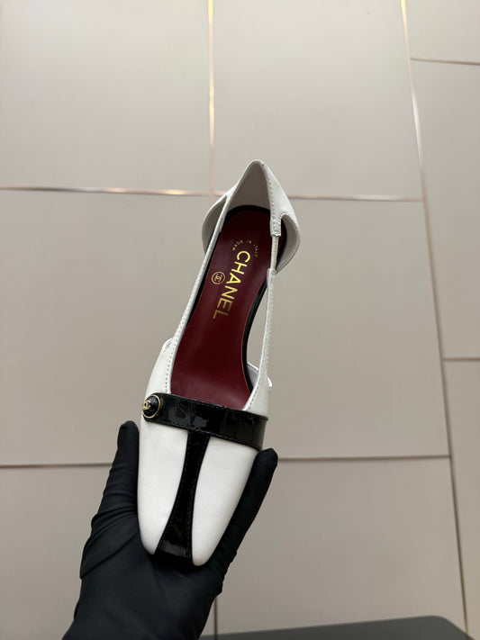 CC 26P Slingback 5cm White Black Lambskin Patent Leather 791606