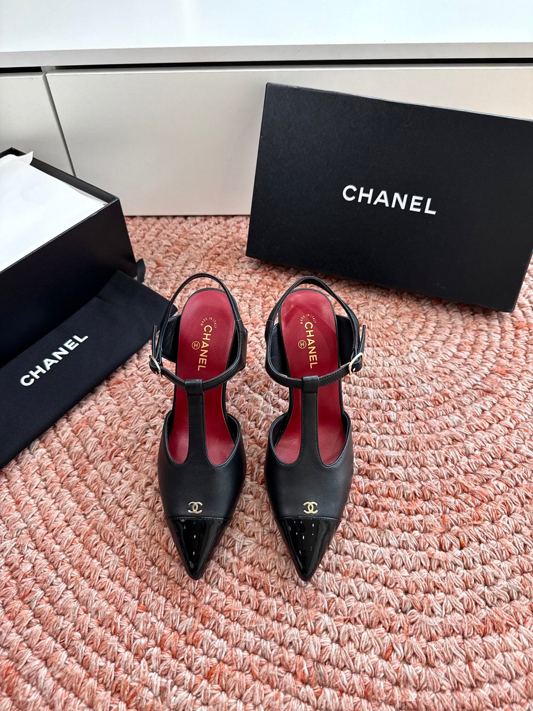CC 26s T-Strap Slingback Pumps Black Leather 933222