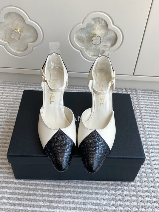 CC 26s Slingback White Black Embossed Lambskin 909544
