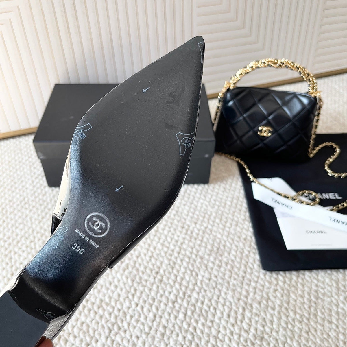 CC 26s Pointed-Toe Slingback Black Patent Leather 787142