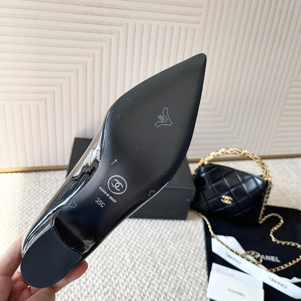 CC 26s Pointed-Toe Pump Black Patent Leather 787144