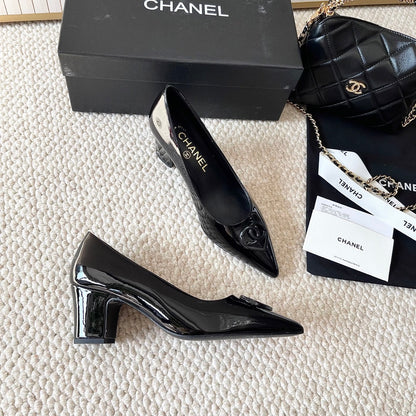 CC 26s Pointed-Toe Pump Black Patent Leather 787144