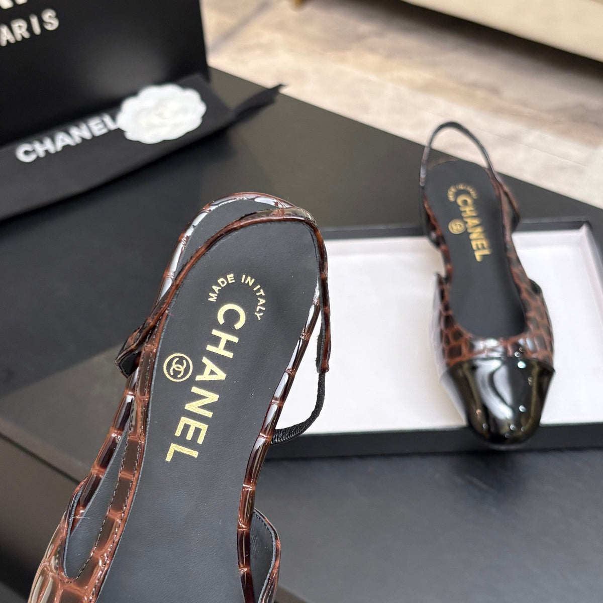 CC 26s Classic Slingback Flat Black Brown Crocodile Embossed Patent Leather 907636