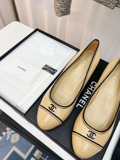 CC Slingback With Black Contrast Stitching Beige Lambskin 476708