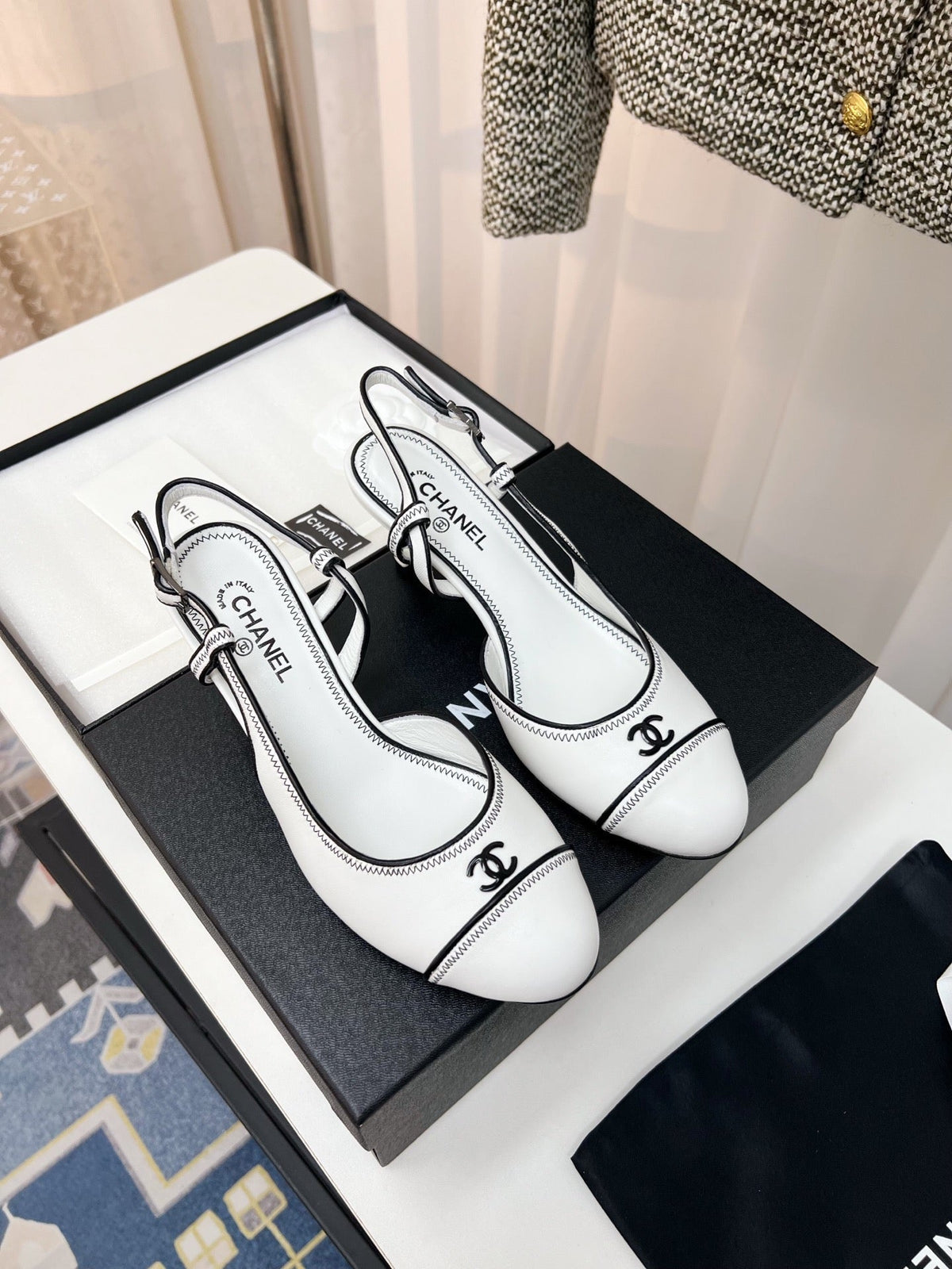 CC Slingback Heels With Black Contrast Stitching White Lambskin 476712
