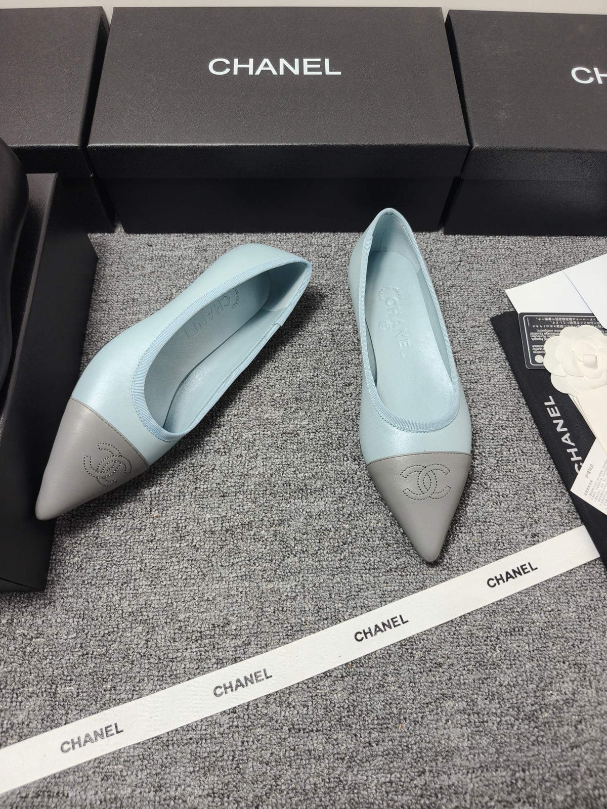 CC 26s Ballet Flat Grey Blue Leather 681970