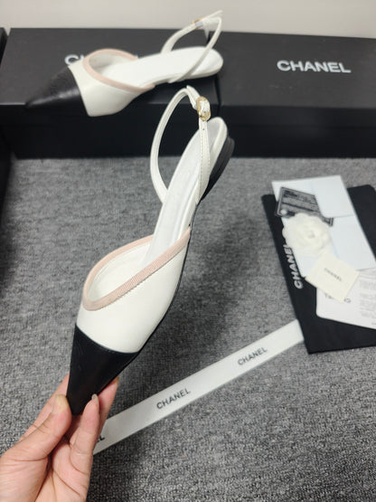 CC 26s Slingback Pointed Black White Leather 681975