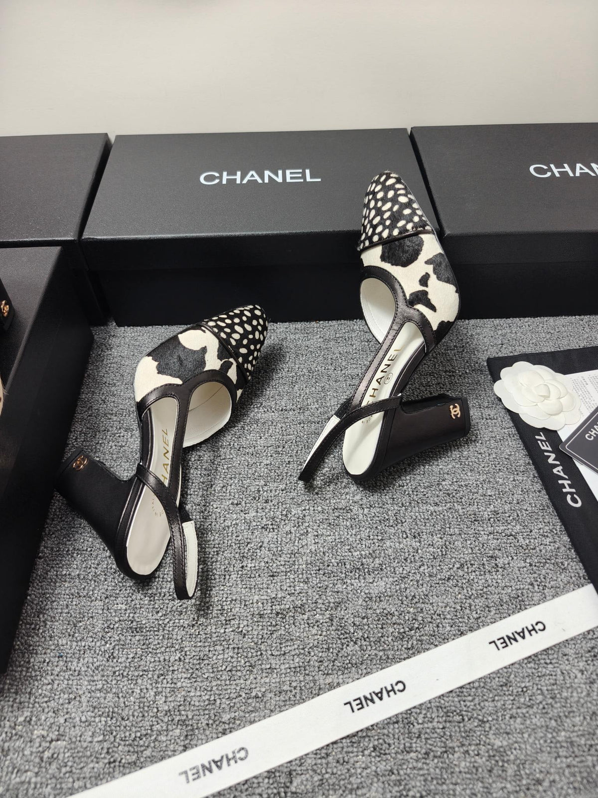 CC SS 2026 Slingbacks 9.5cm White Black Calfskin Lambskin