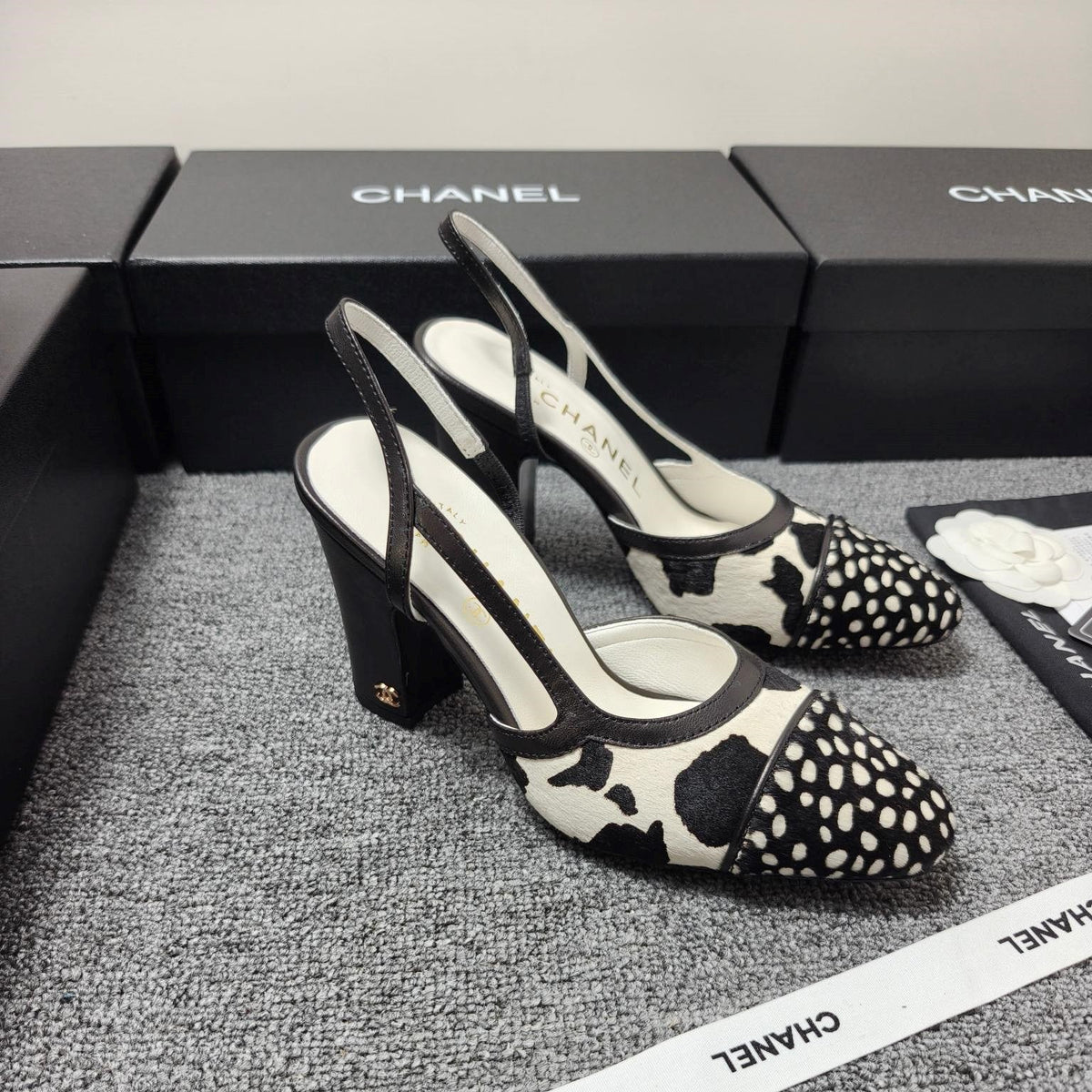 CC SS 2026 Slingbacks 9.5cm White Black Calfskin Lambskin
