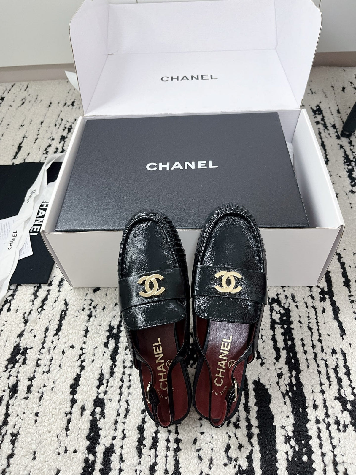 CC 26A Métiers d’art 2026 Slingback Black Glossy Sheepskin 900760
