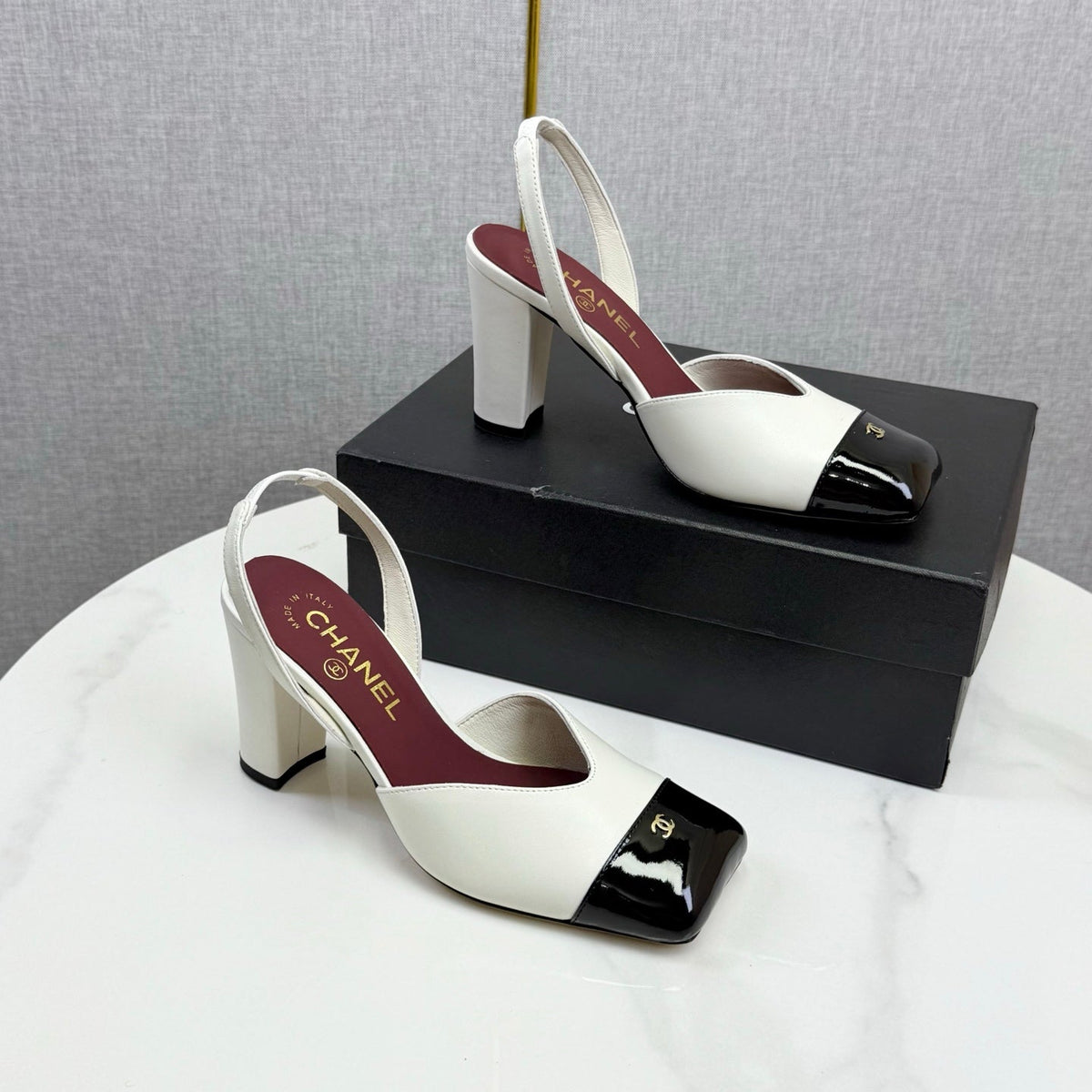 CC 25FW Square Toe Slingback Black White Sheepskin Patent Leather 541132
