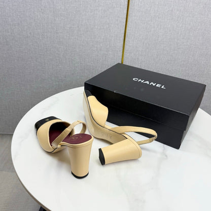 CC 25FW Square Toe Slingback White Beige Sheepskin Patent Leather 541135