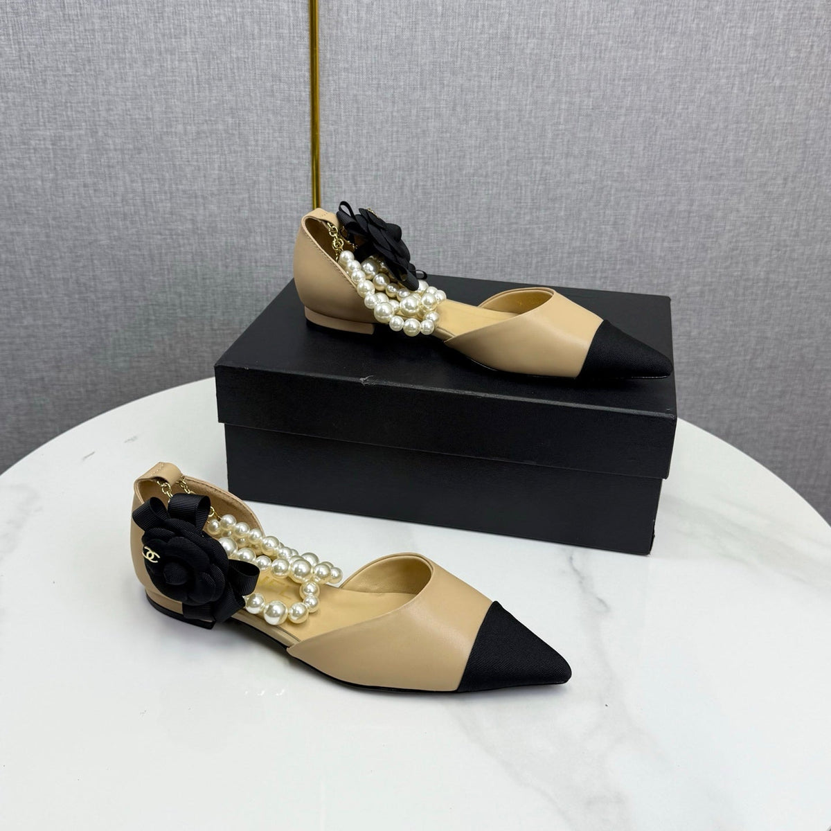 CC 25K New Pearl Chain Slingback Black Beige Sheepskin Fabric 541066