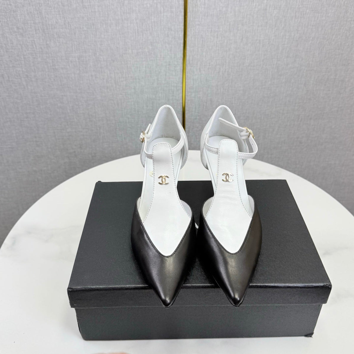 CC T-Strap Kitten Heels White Black Sheepskin 619976