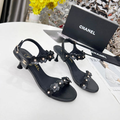 CC 26s Floral Sandal 5cm Black Sheepskin 867473