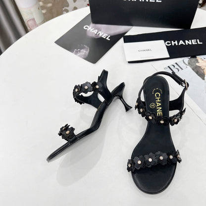 CC 26s Floral Sandal 5cm Black Sheepskin 867473
