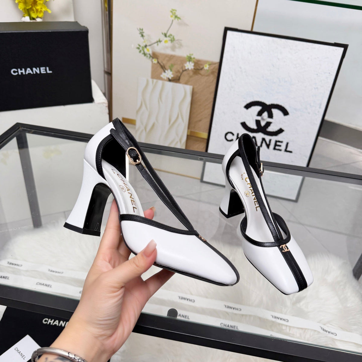 CC 26s Slingback Black White Leather 867505