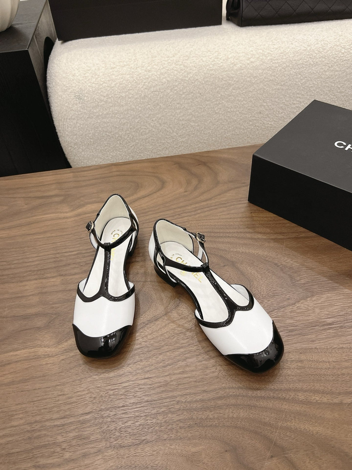 CC 26s Mary Jane Black White Lambskin Patent Leather 915322