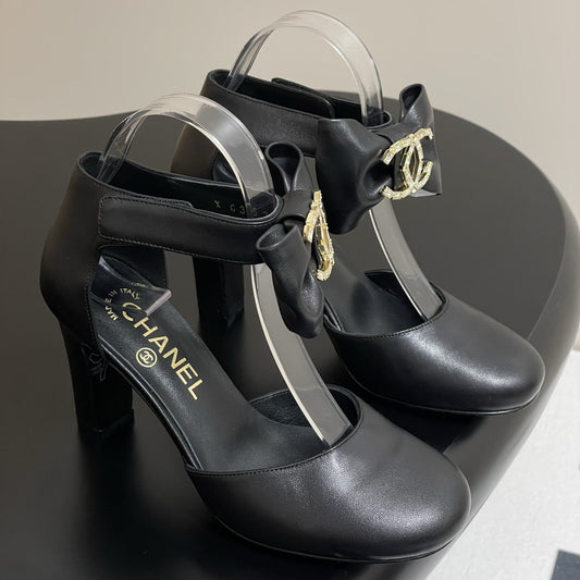 CC 25S Double C Rhinestone Buckle Bow High Heel Pump 85 Black Sheepskin 247573