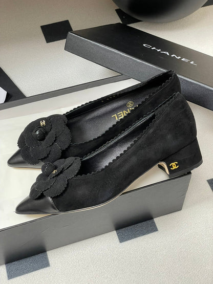 CC 25C Classic Camellia Pointed High Heels Pump 35mm Black Suede 247614