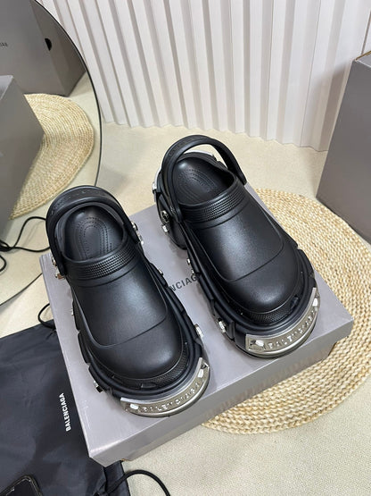 Balenciaga x Crocs Hardcrocs Black Leather 672650