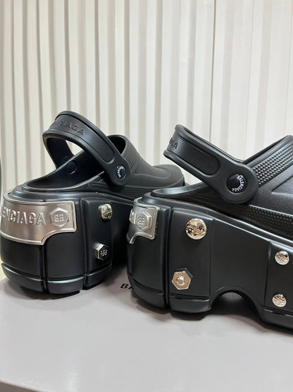 Balenciaga x Crocs Hardcrocs Black Leather 672650