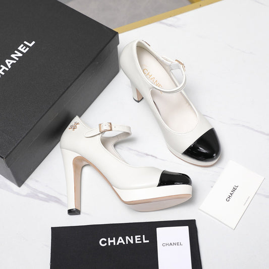 CC Buckle Platform Pumps 100mm White Lambskin 425879