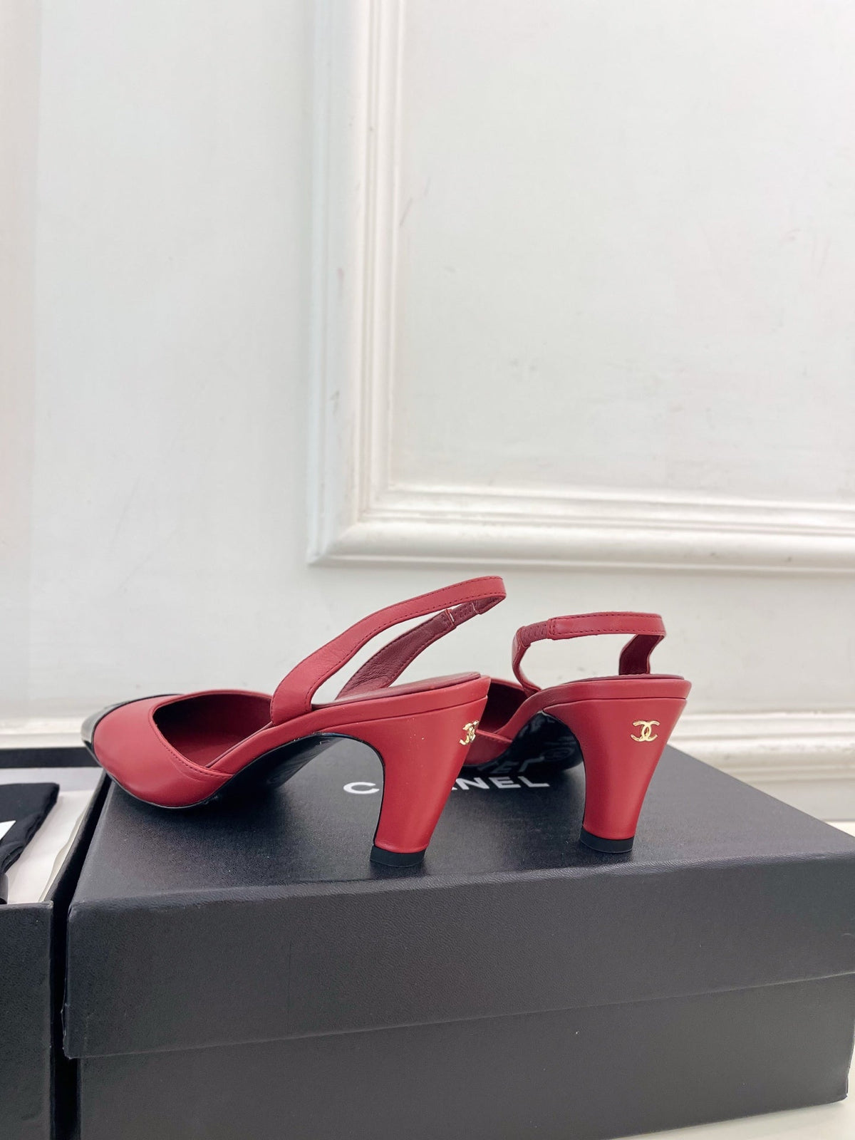 CC 26s Square Toe Slingback 6.5cm Black Red Leather 946909